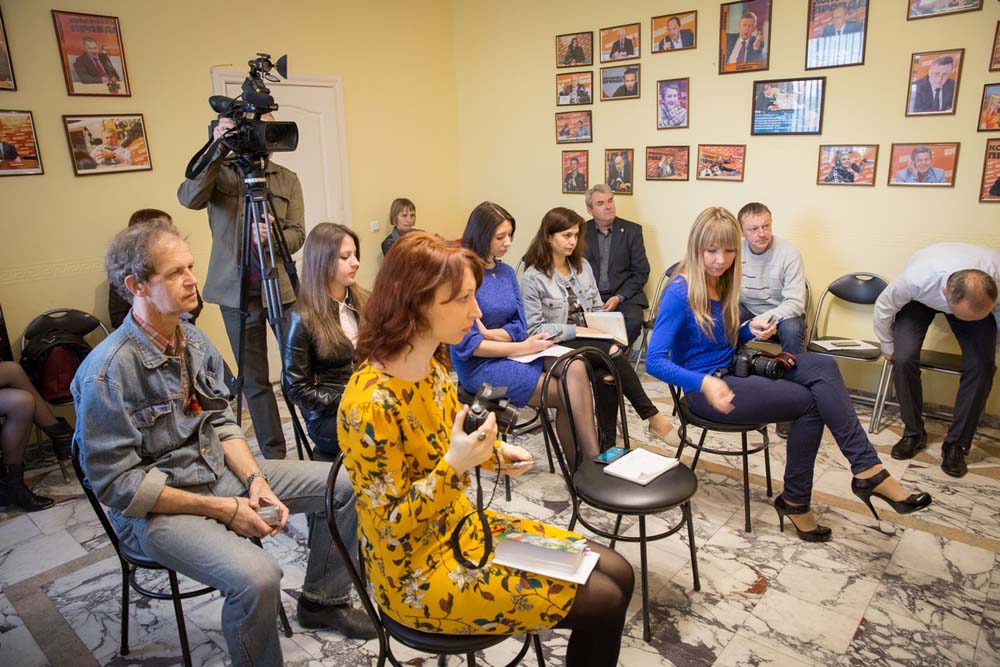 в пресс-центре крымской редакции газеты «Комсомольская правда» состоялась пресс-конференция