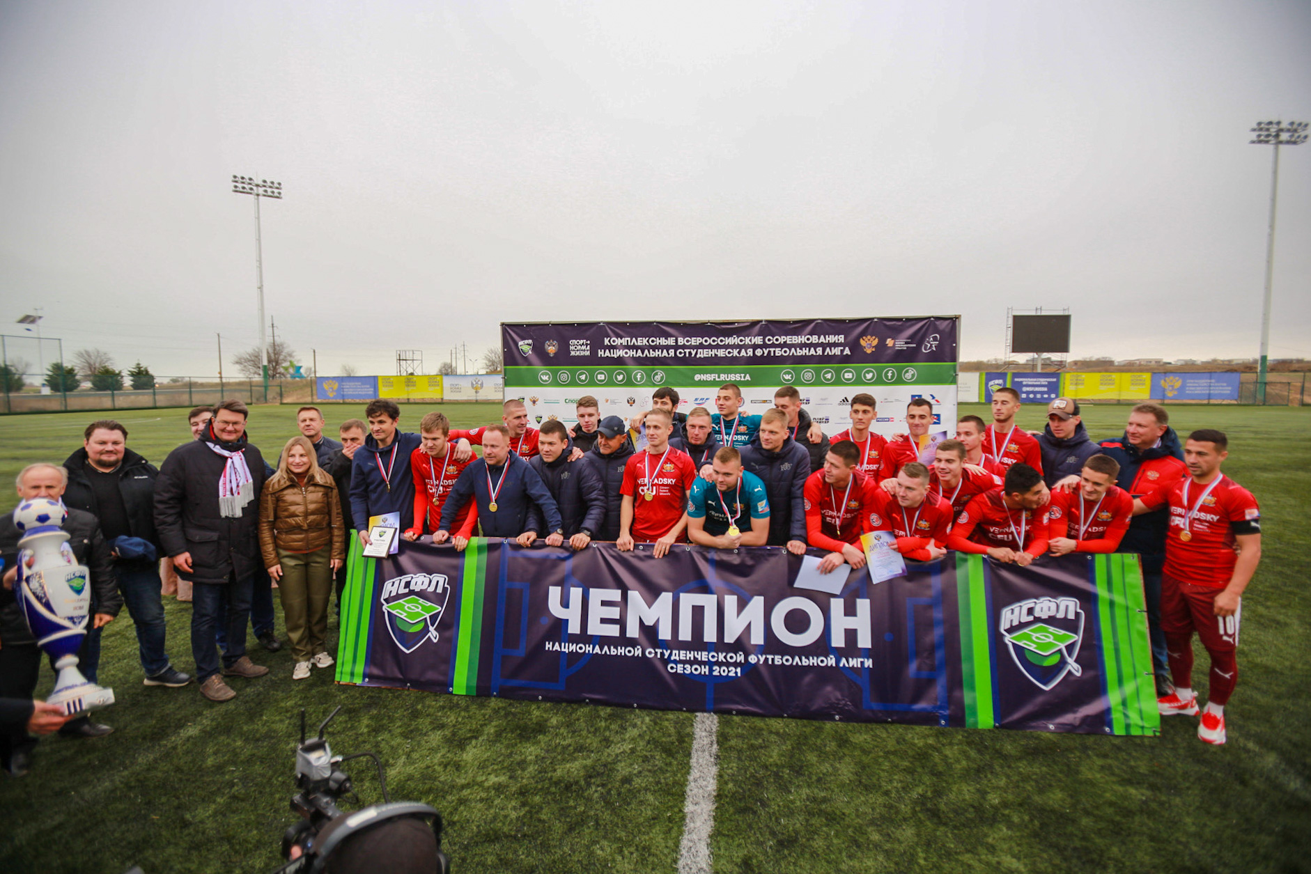 image-05-12-21-03-33-9