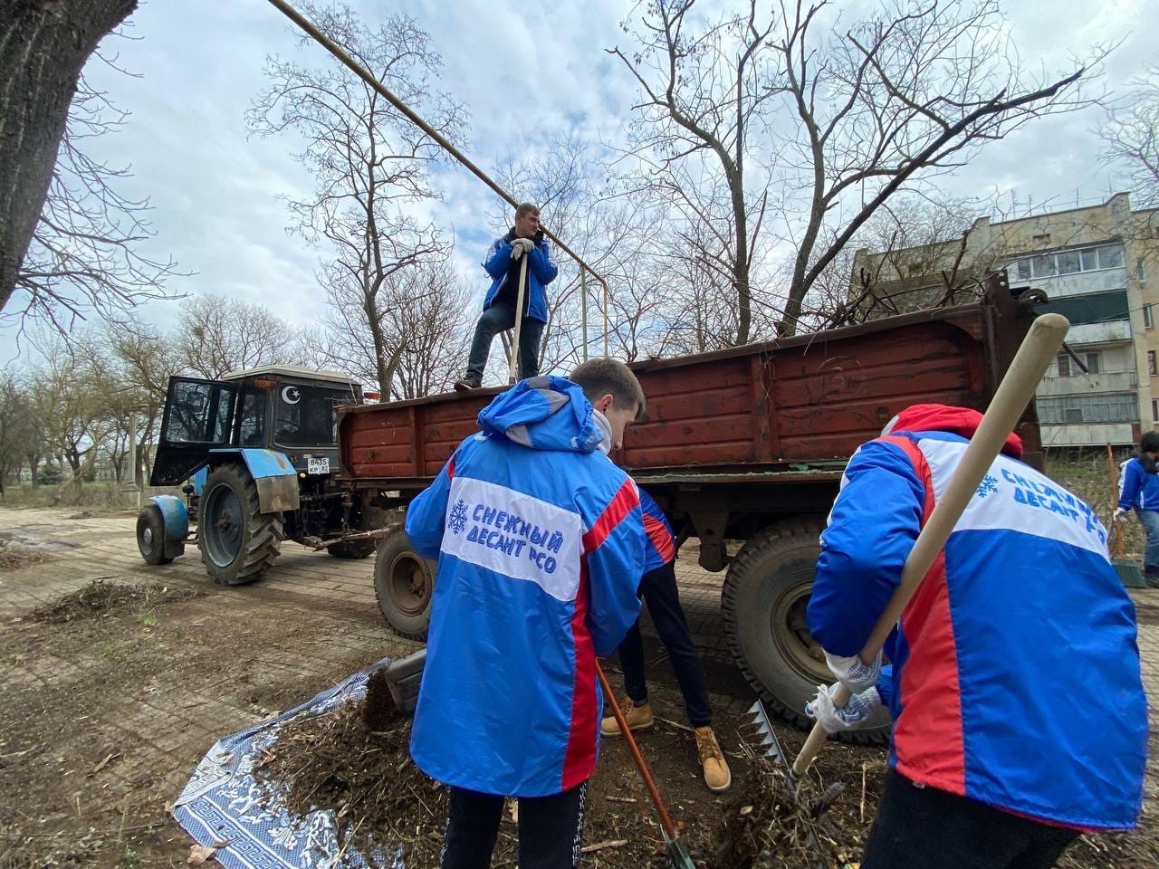 010_Работы по уборке парков и скверов