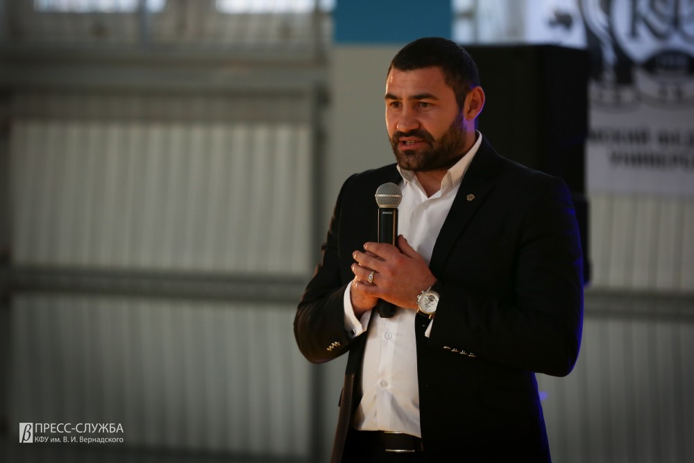 Зени Алимов