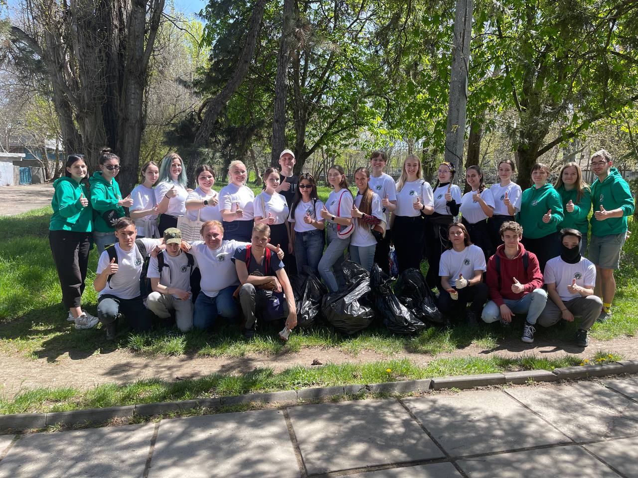 020_Завершение уборки территории набережной Симферополя