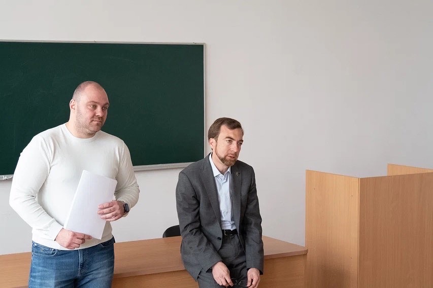 0C0E225D-1D3B-4F62-BEE2-77A09AFF732F