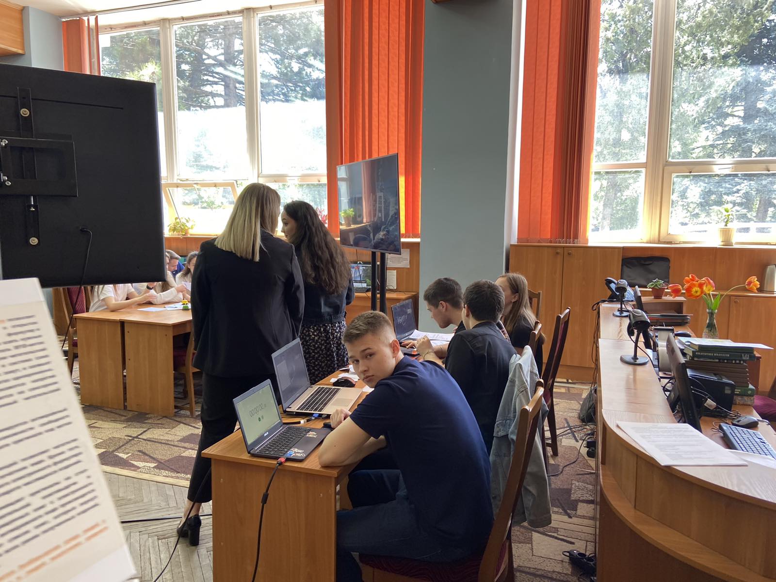 IMG-e8c708ab7e97ab6faa07367d650e6432-V