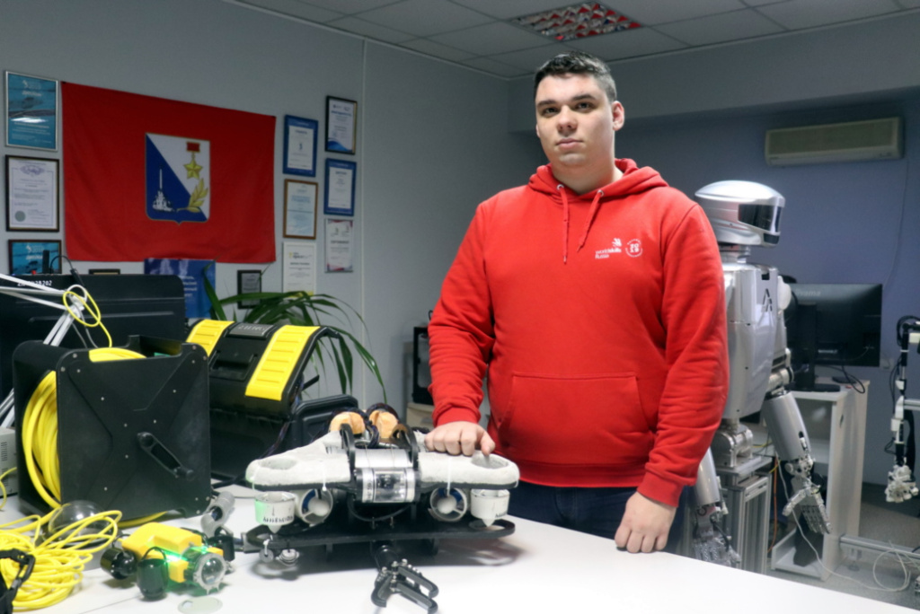 Laboratoriiya-Robototekhnika-i-intellektualnye-sistemy-upravleniya