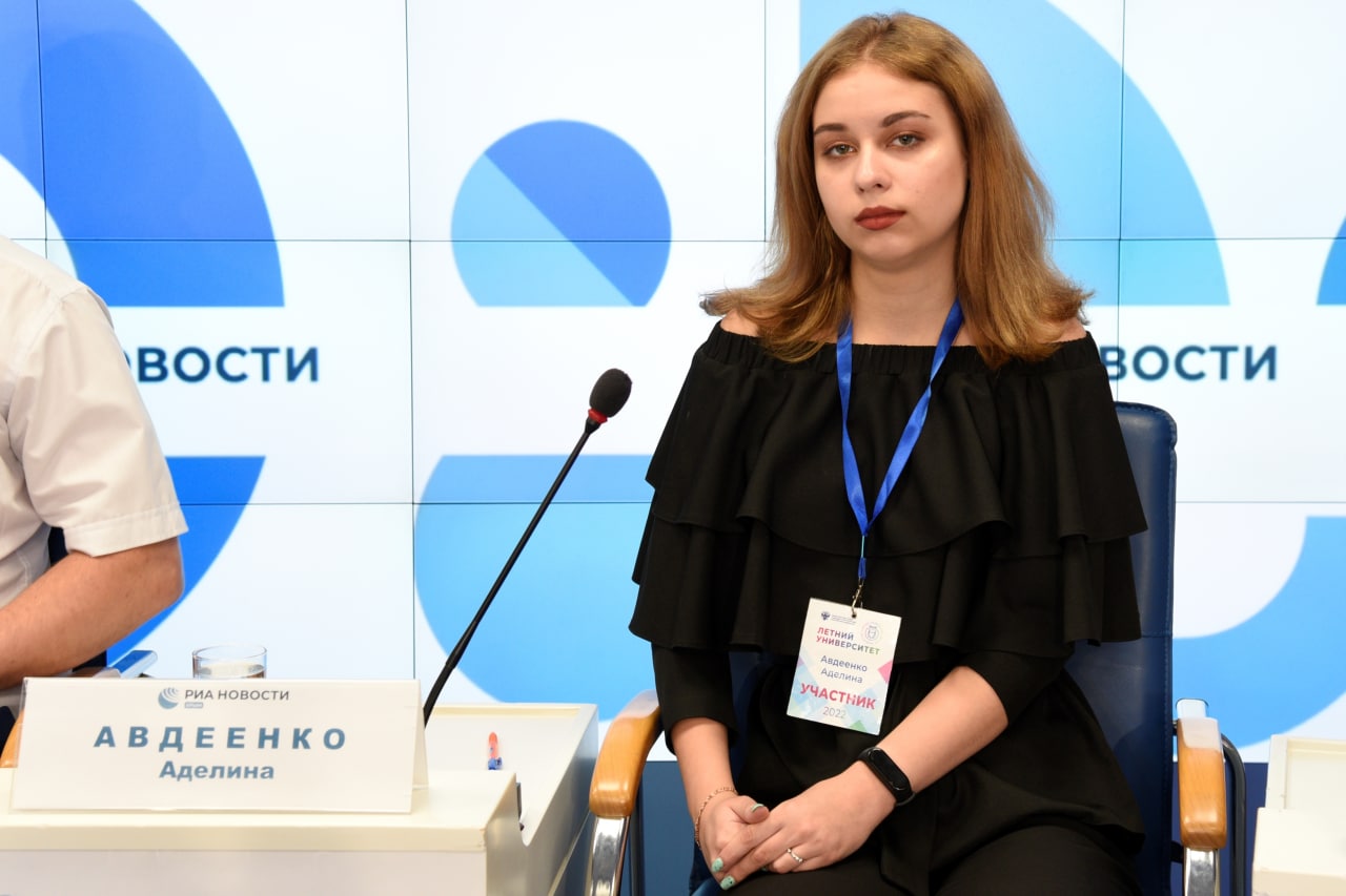 photo_5366461074443974921_y