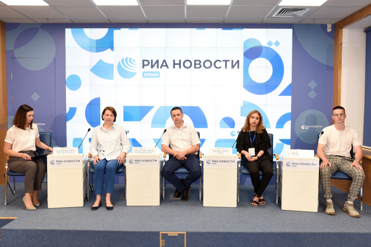 photo_5366461074443974926_y