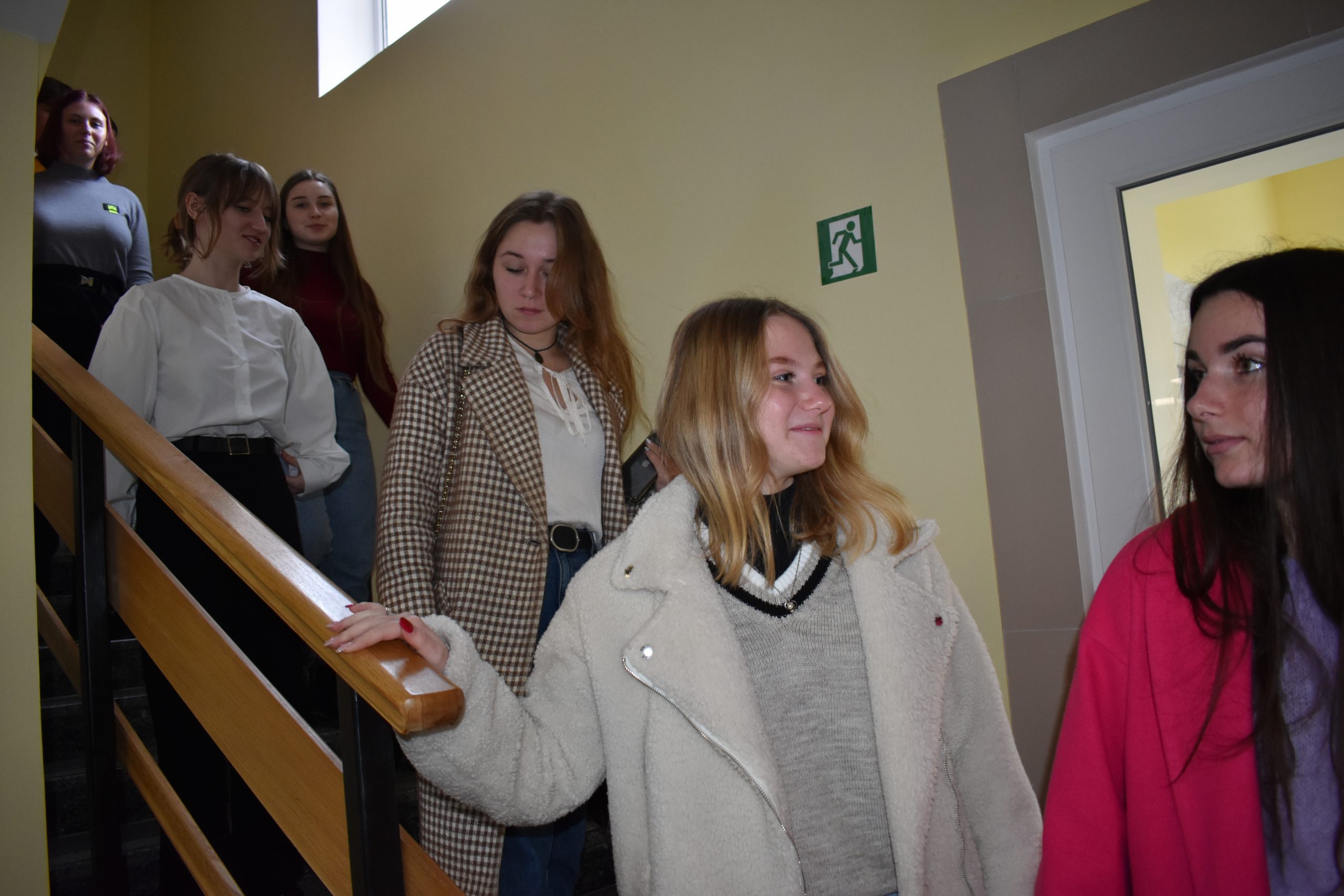 -5436296516827464735_121