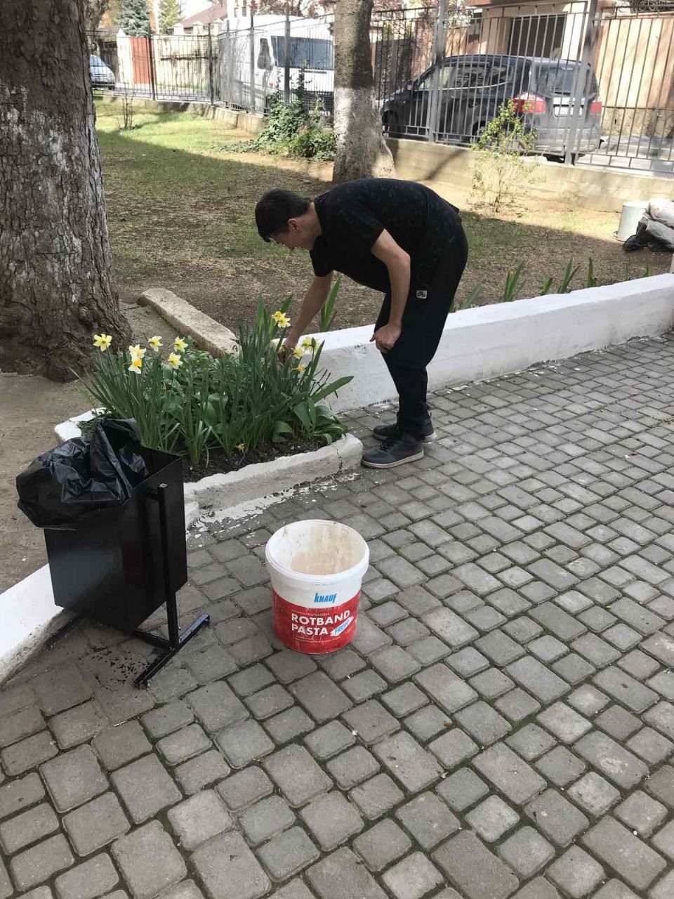 photo_2023-04-12_08-19-11