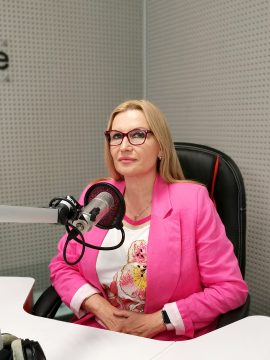 2023_04_28_linii_2j_chas_gost_v_studii_olga_vojnovskaja-1-270x360