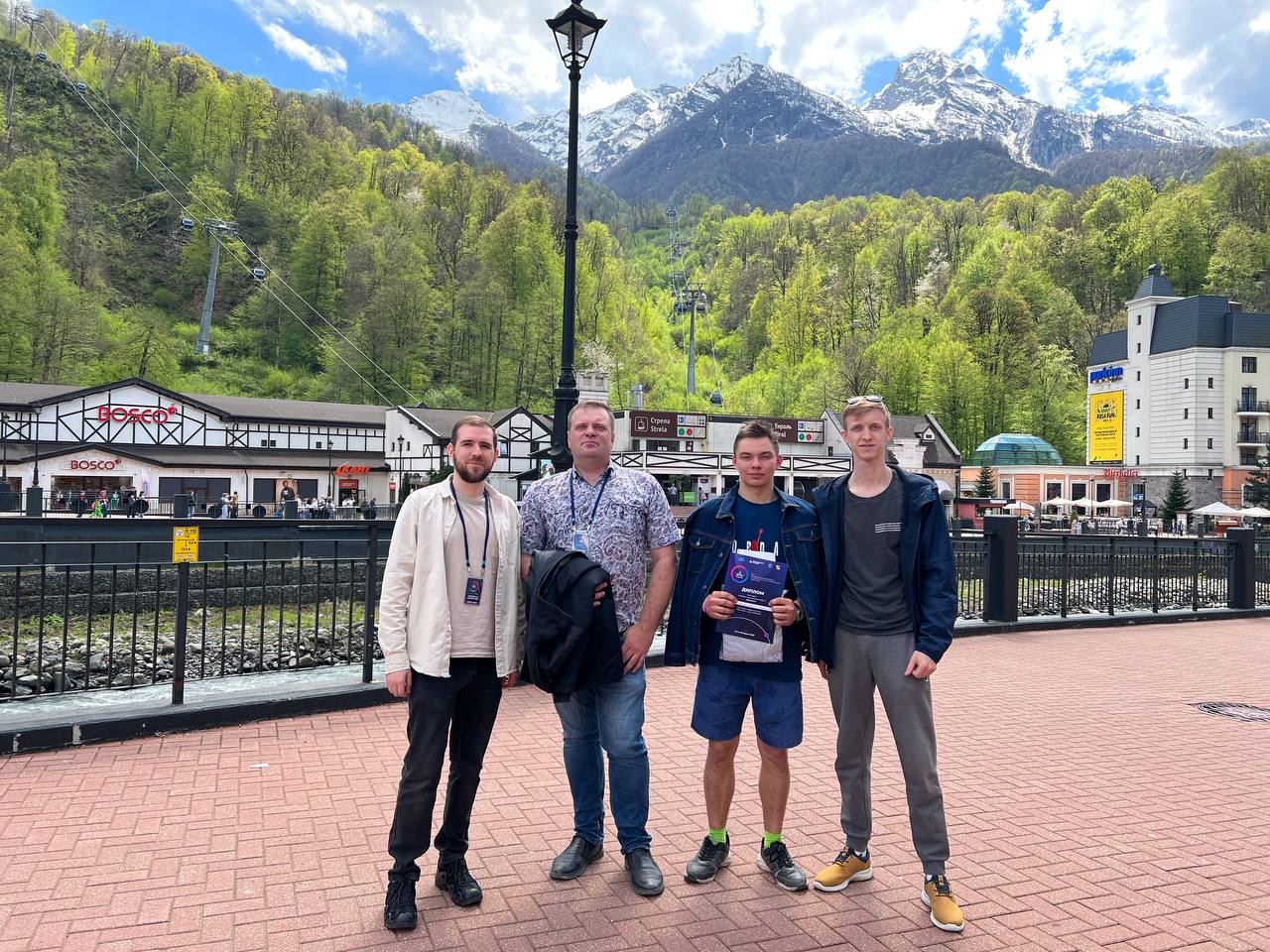 photo_5352973442615461856_y