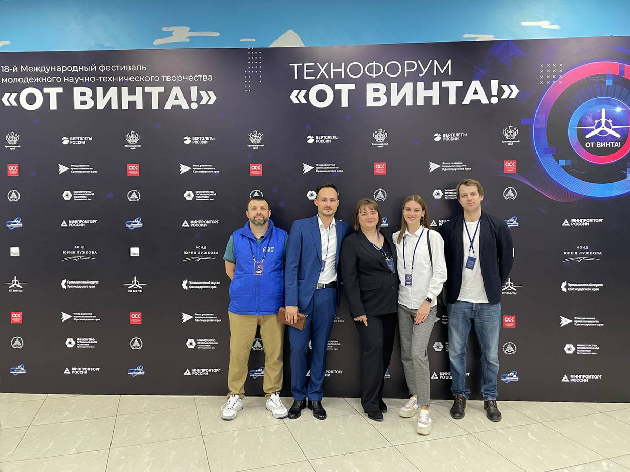 photo_5361632173993609143_y