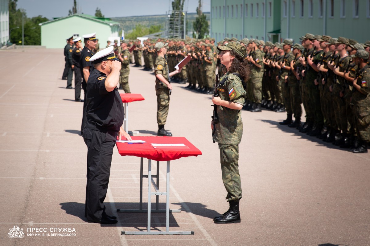 Курсанты КФУ приняли военную присягу | Крымский федеральный университет