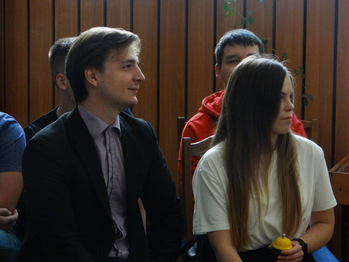 25C58EF4-CC78-4903-9C4A-5B755E05E3DF