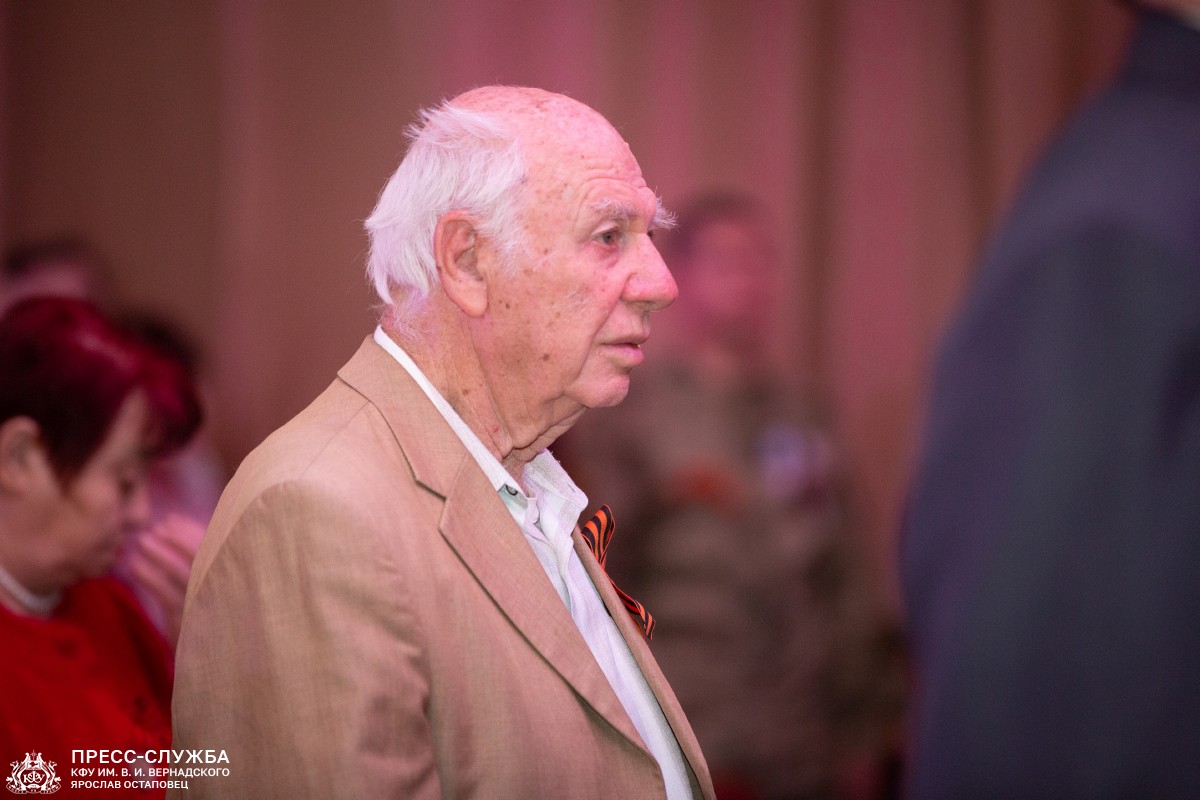 A451B418-F31C-4350-AE25-18168E0F6D43