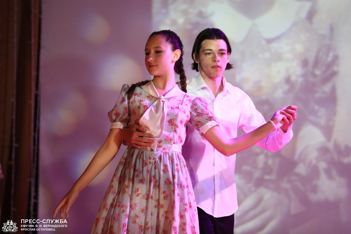 D8706504-8B7A-4468-92E2-D87A9BF04EB0