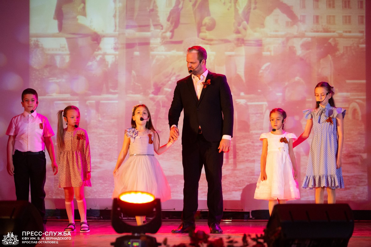 F0F47ADC-8962-4C9D-A113-6C9CA5F7B80E