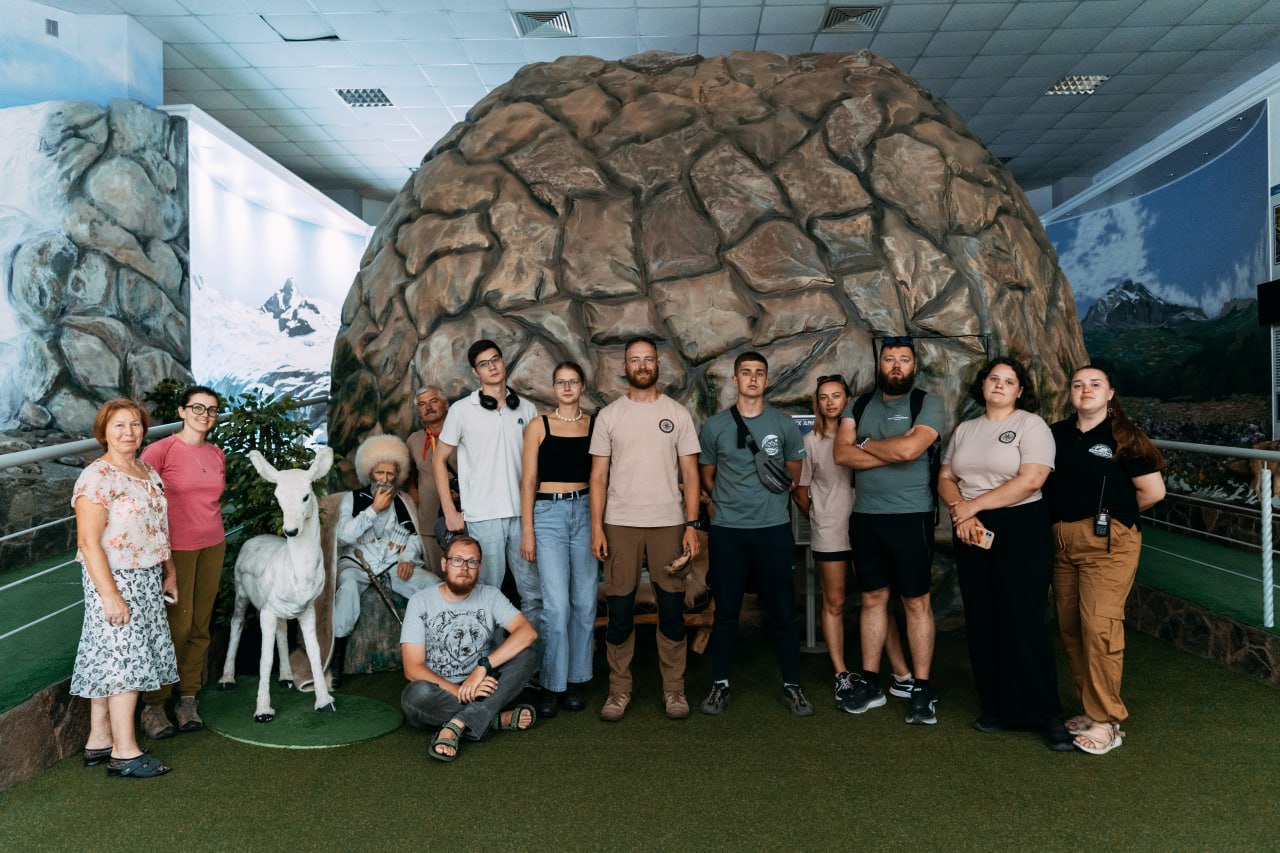 photo_5346131117331308779_y