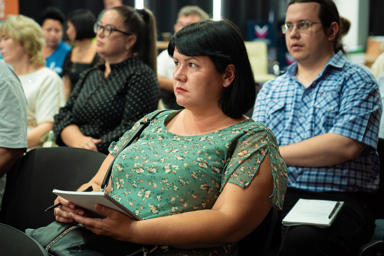 photo_5368335436826665132_y