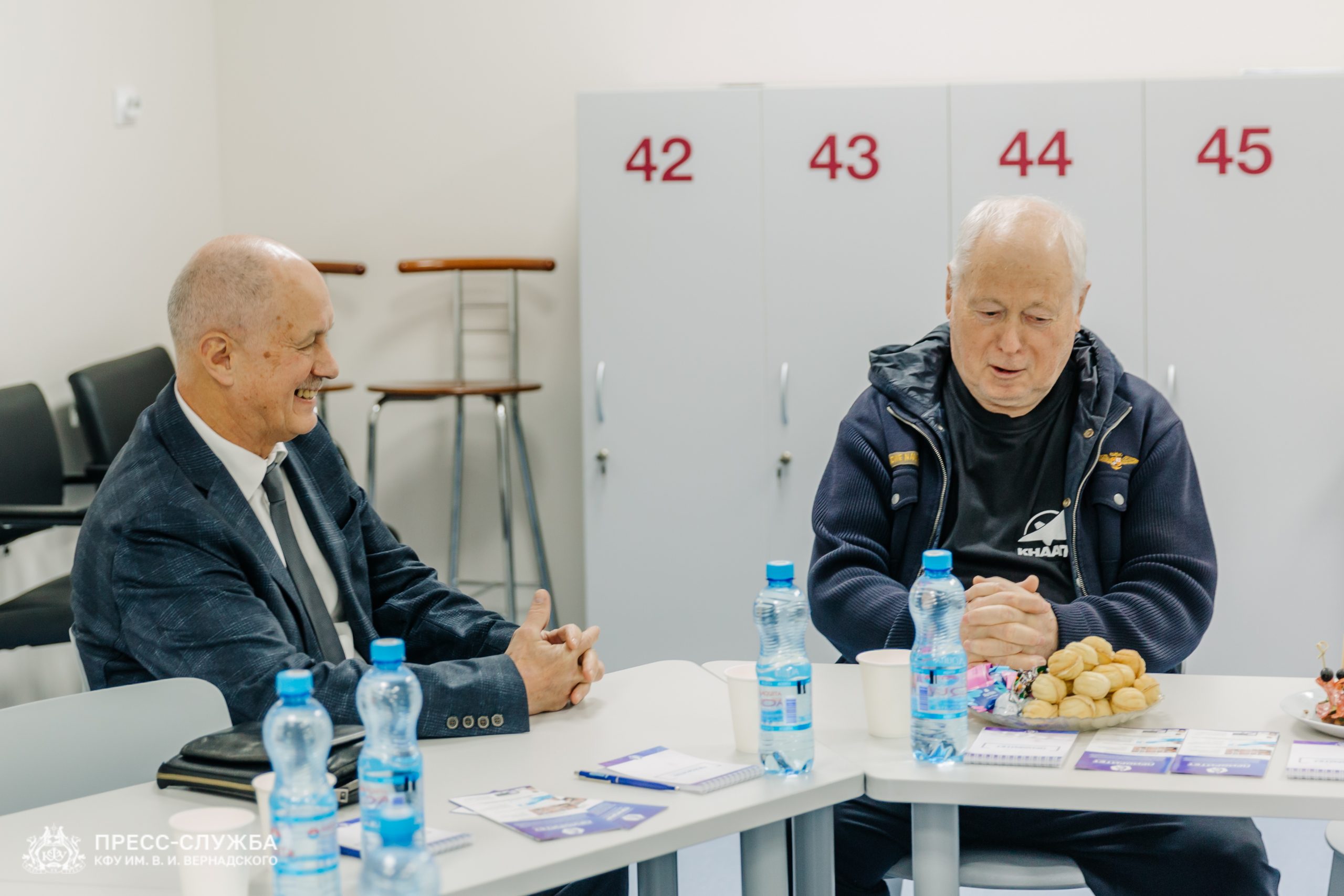 photo_5251352892894470626_y