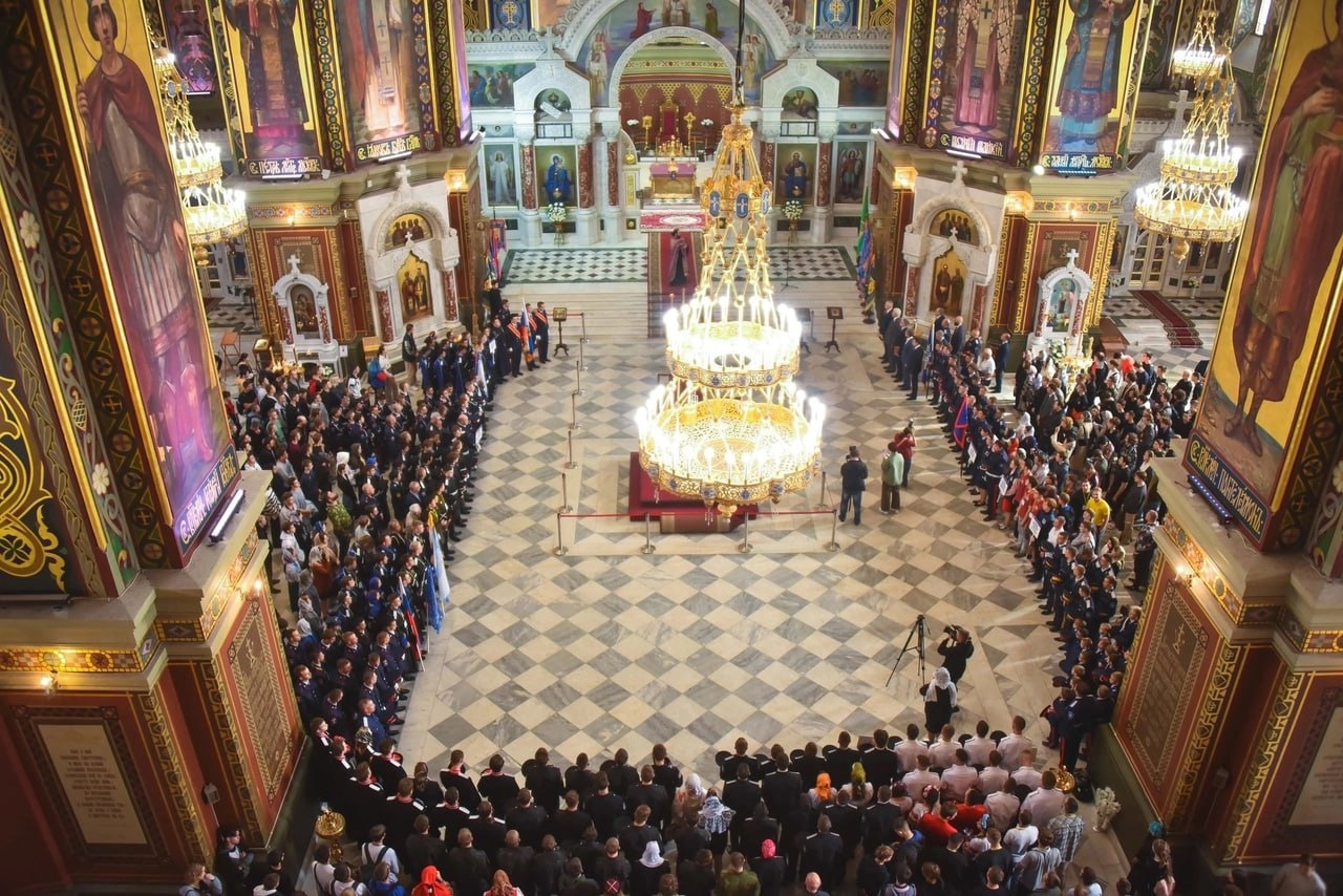 photo_5197352178887548410_y