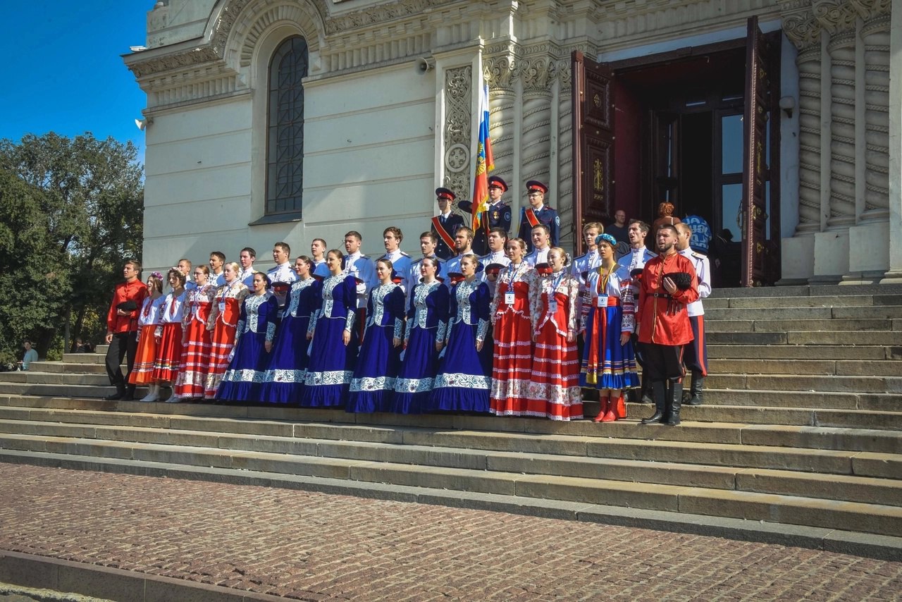 photo_5197352178887548412_y