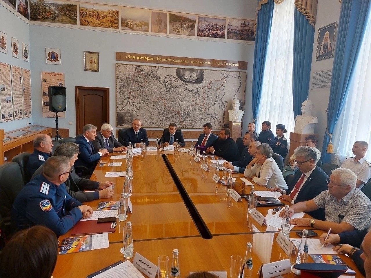 photo_5197352178887548413_y