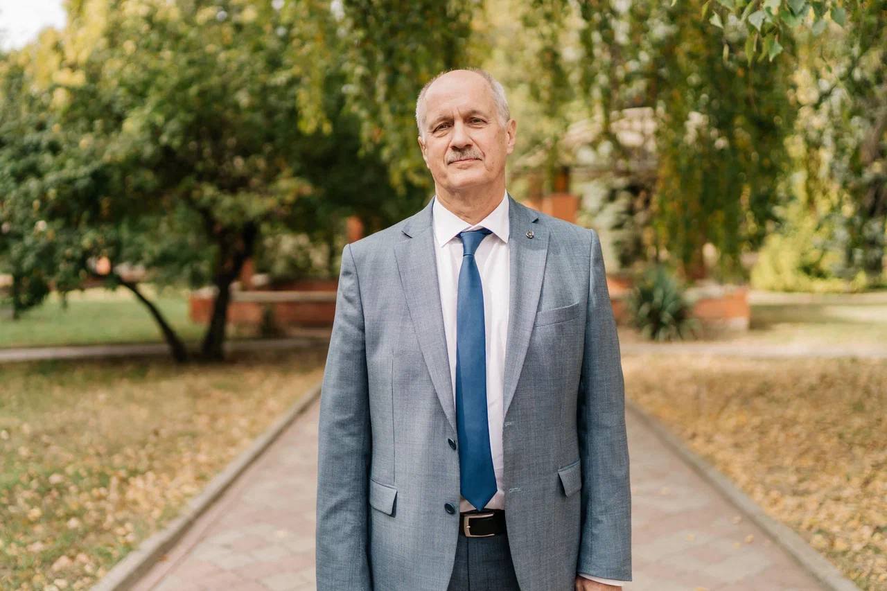 photo_5217965367618564717_y