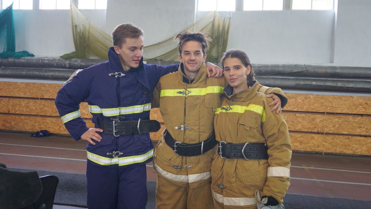 photo_5231474689031923849_y