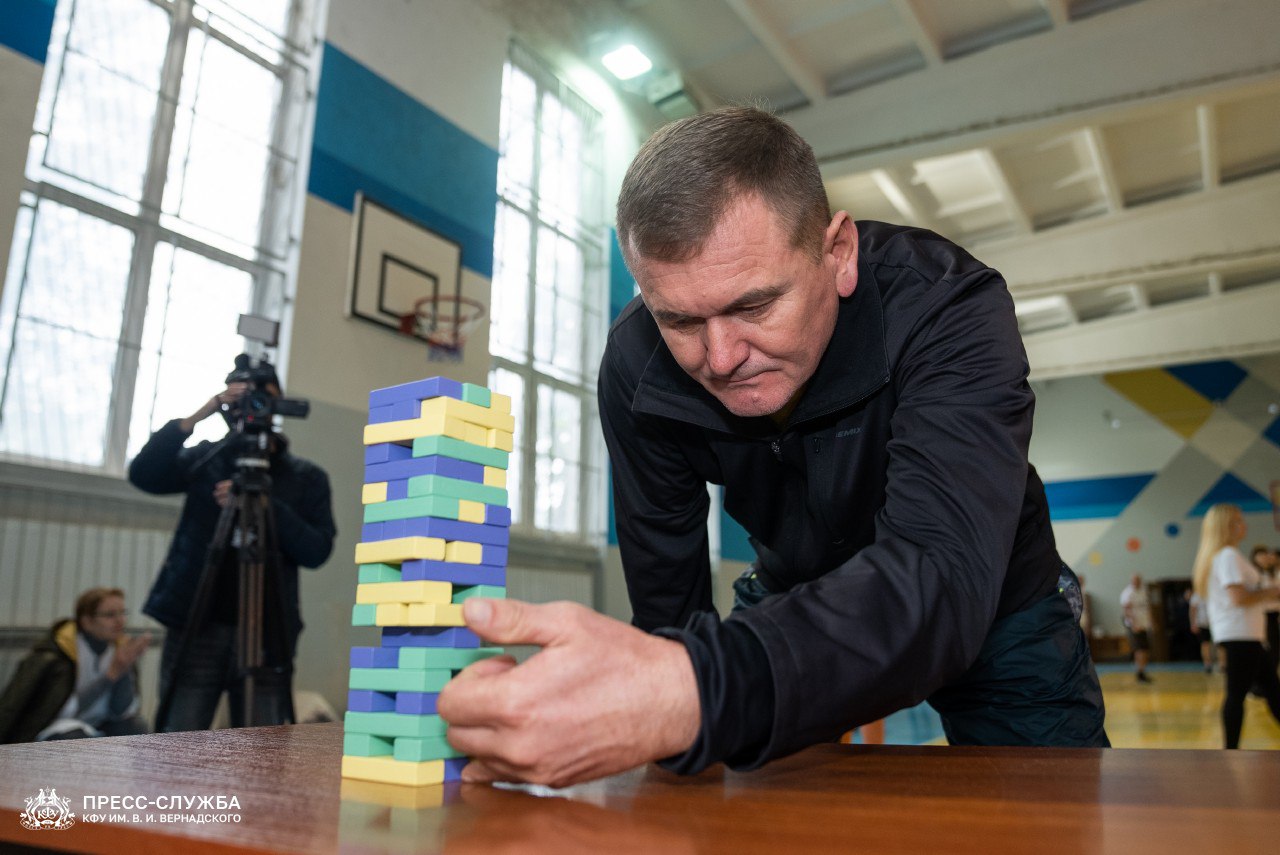 photo_5237847256563049451_y