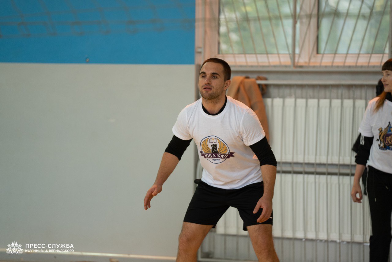 photo_5237847256563049454_y