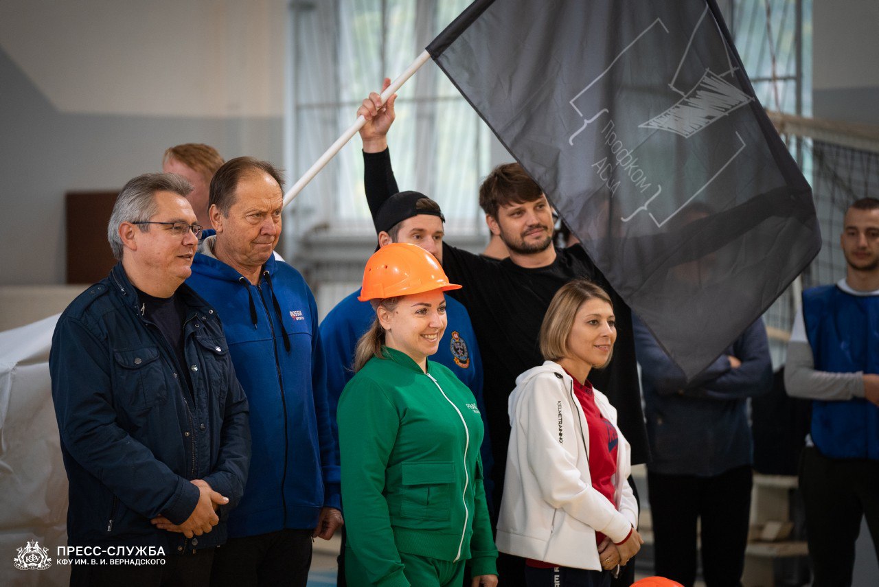 photo_5237847256563049462_y