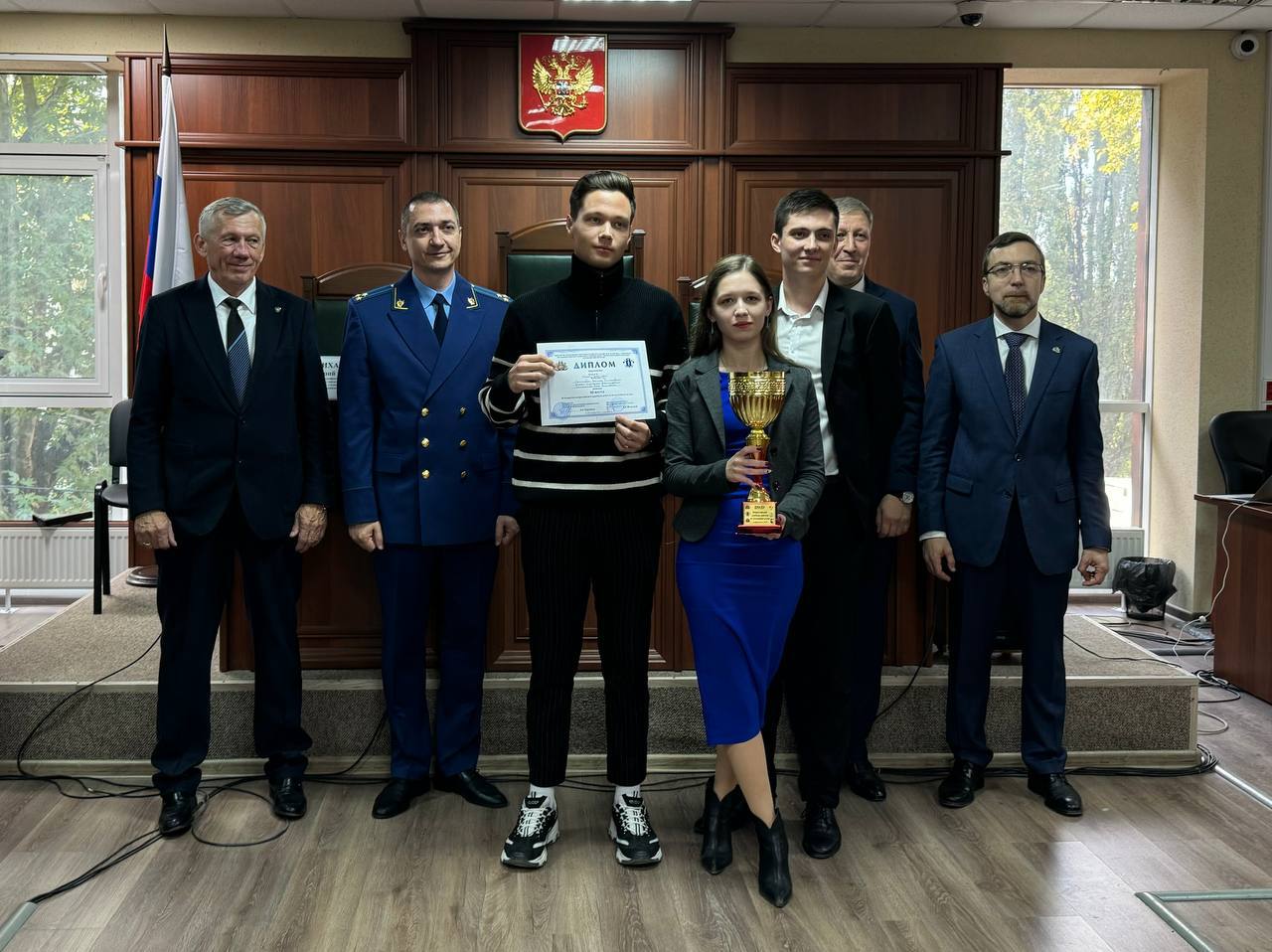 photo_5262951112774901383_y