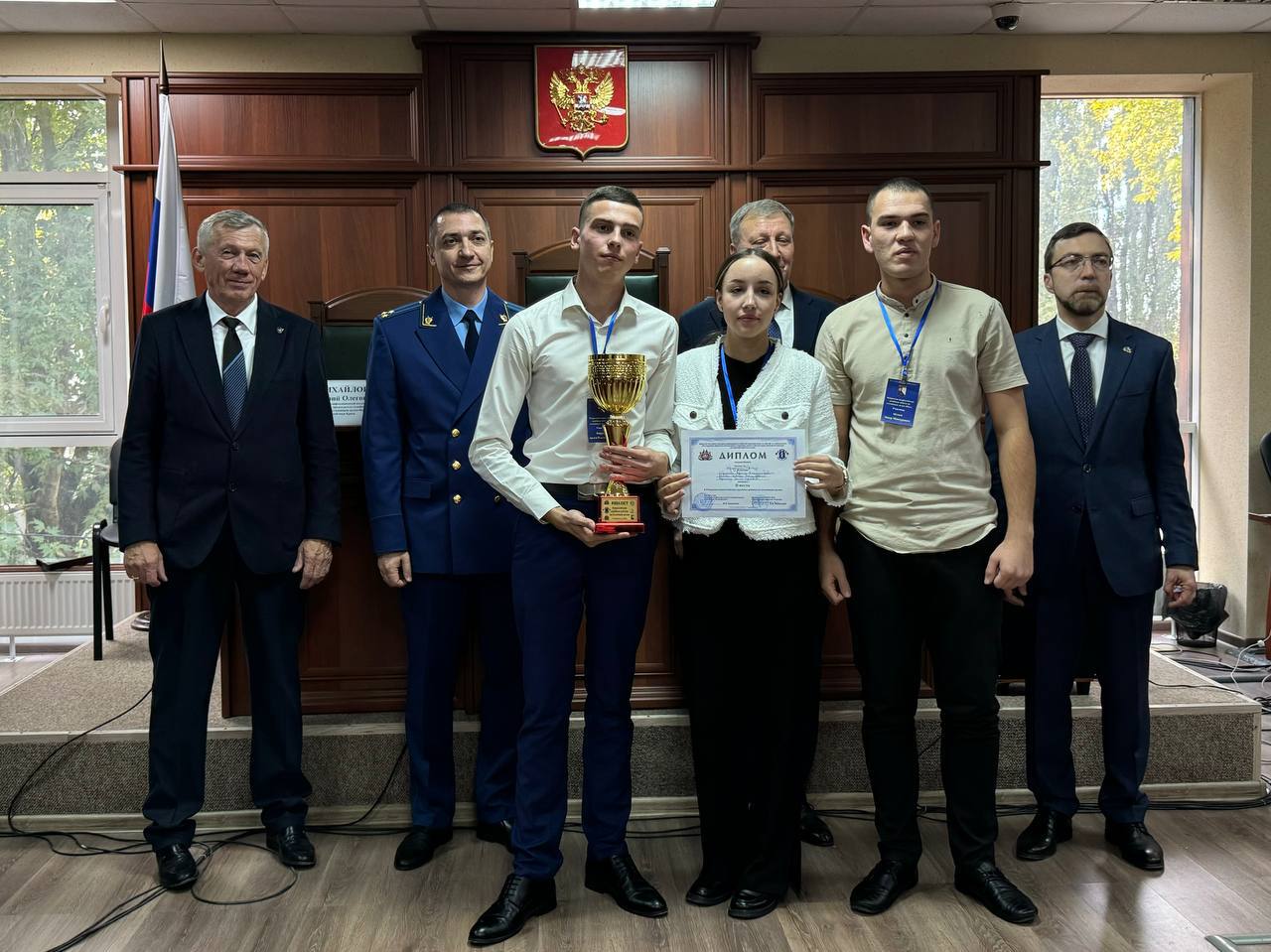 photo_5262951112774901387_y