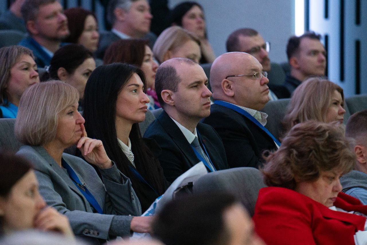 photo_5307998860079138780_y