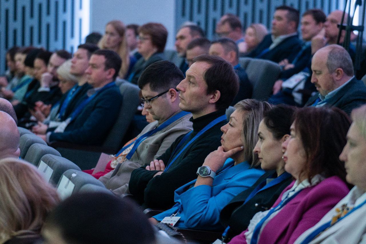 photo_5307998860079138782_y