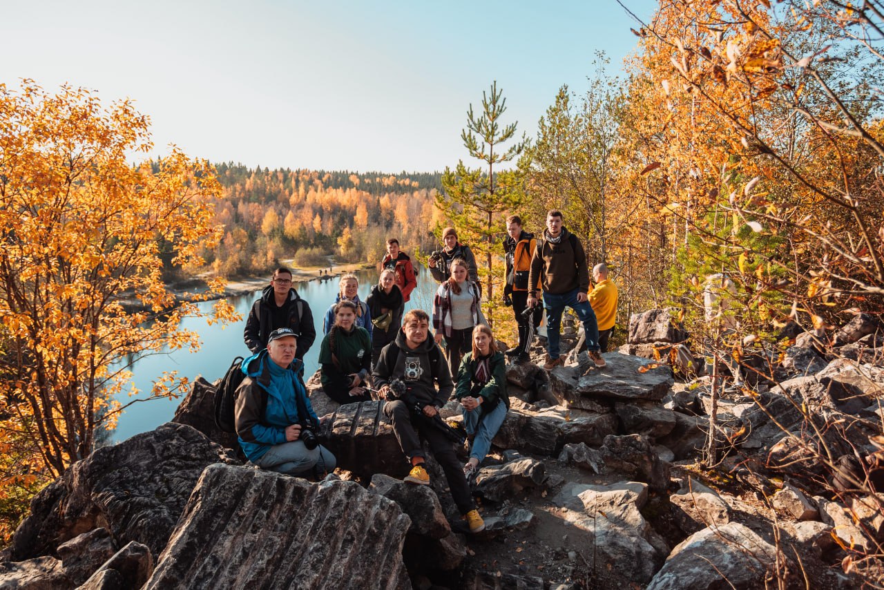 photo_5328221331340256476_y