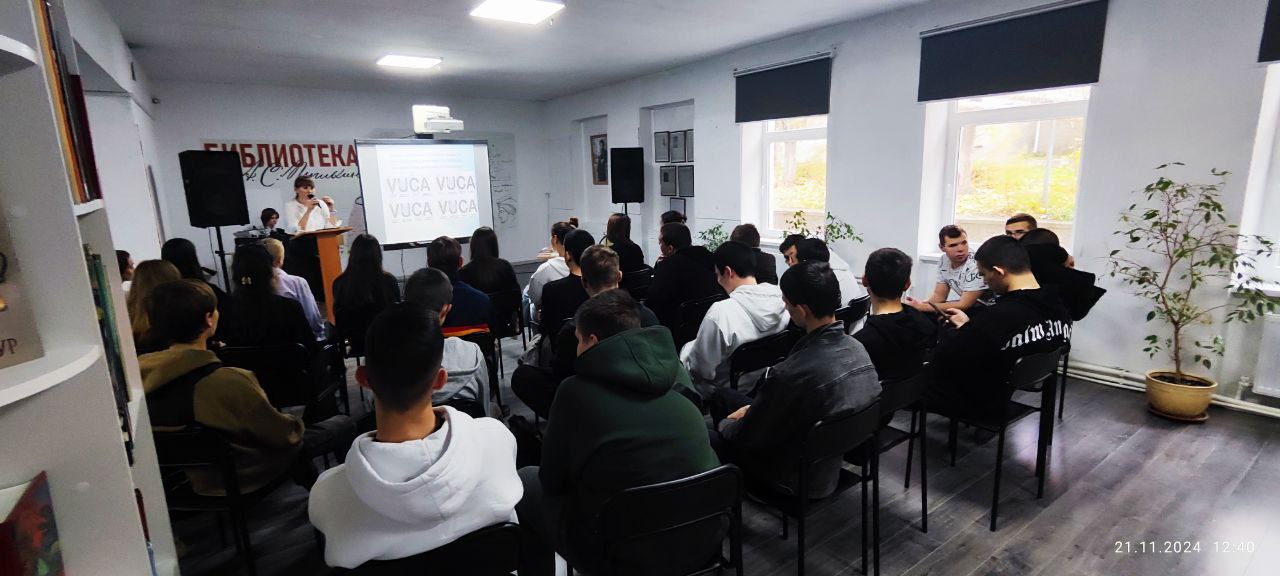 photo_5334924392309845143_y