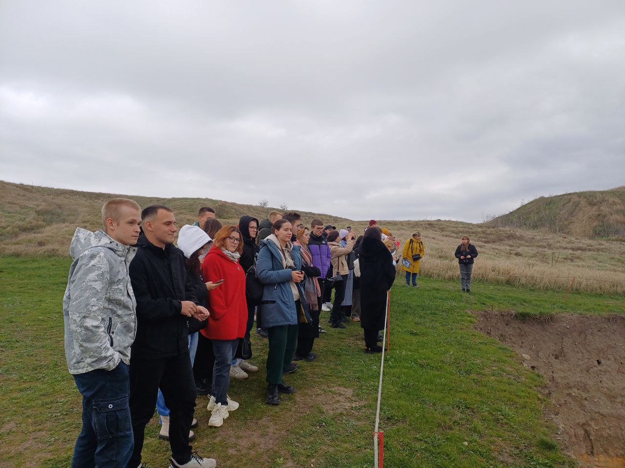 photo_5341311077398474420_y