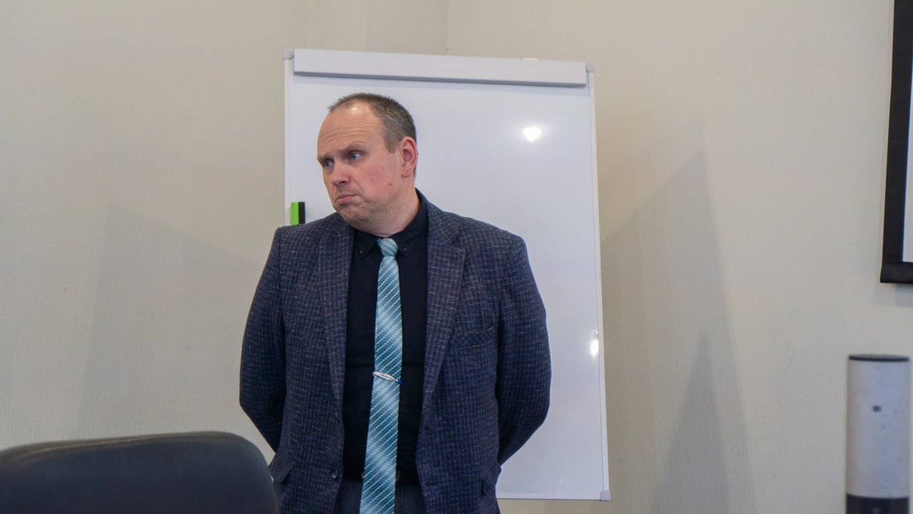 photo_5355302453056235439_y