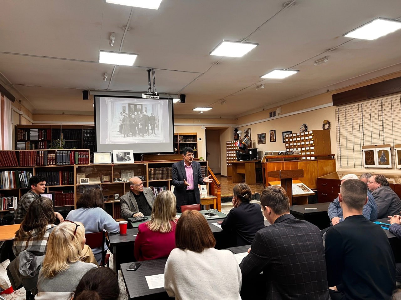 photo_5364020742745874731_y