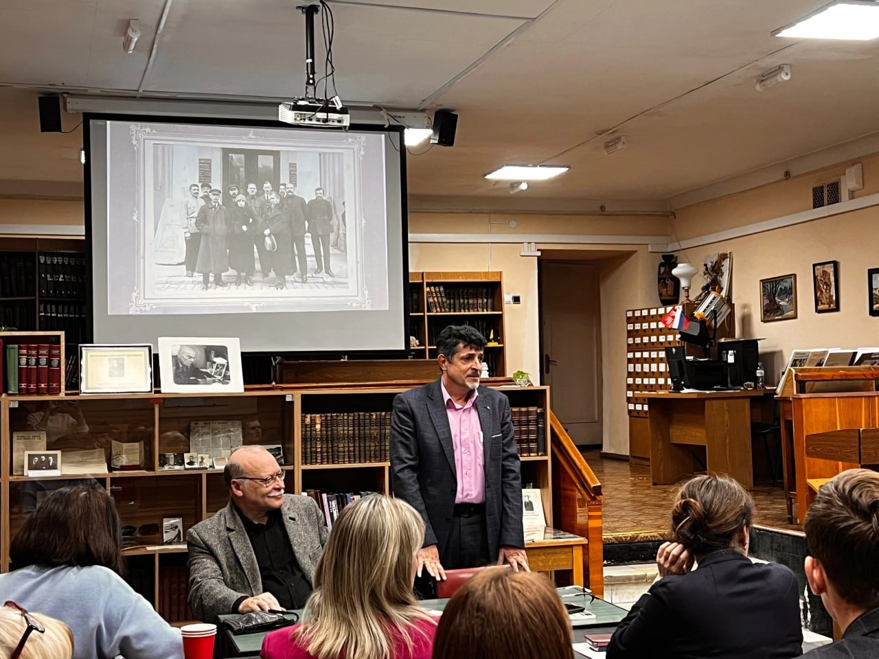 photo_5364020742745874735_y