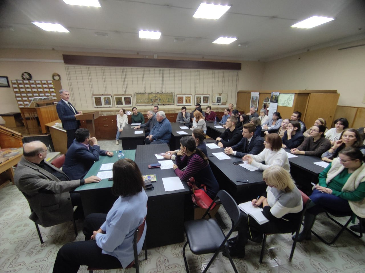 photo_5364020742745874738_y