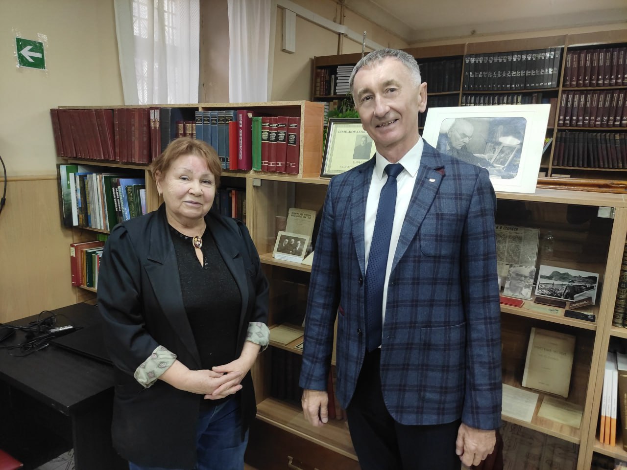 photo_5364020742745874739_y