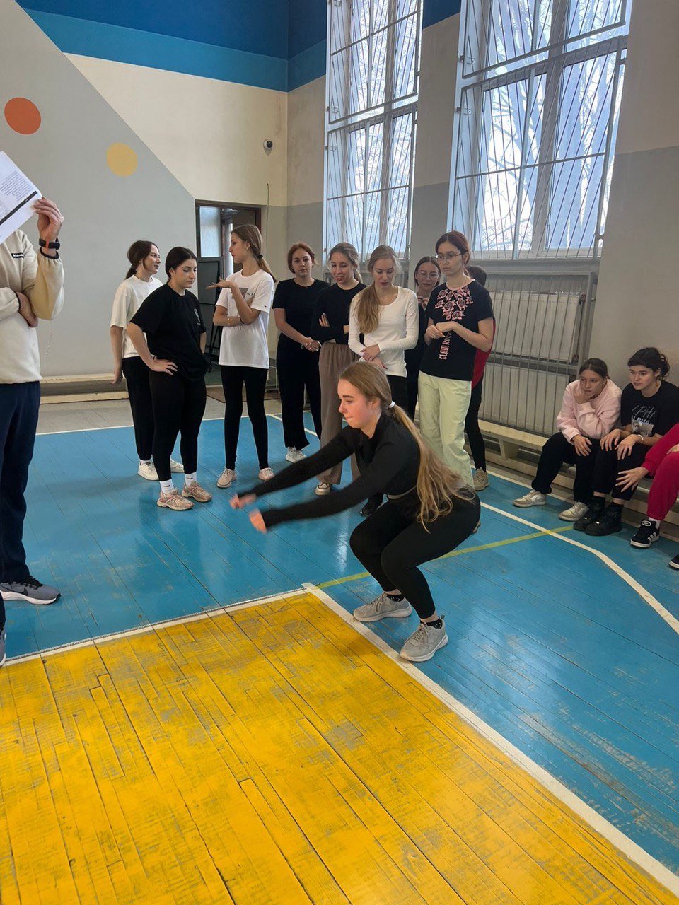 photo_5366442421401019320_y