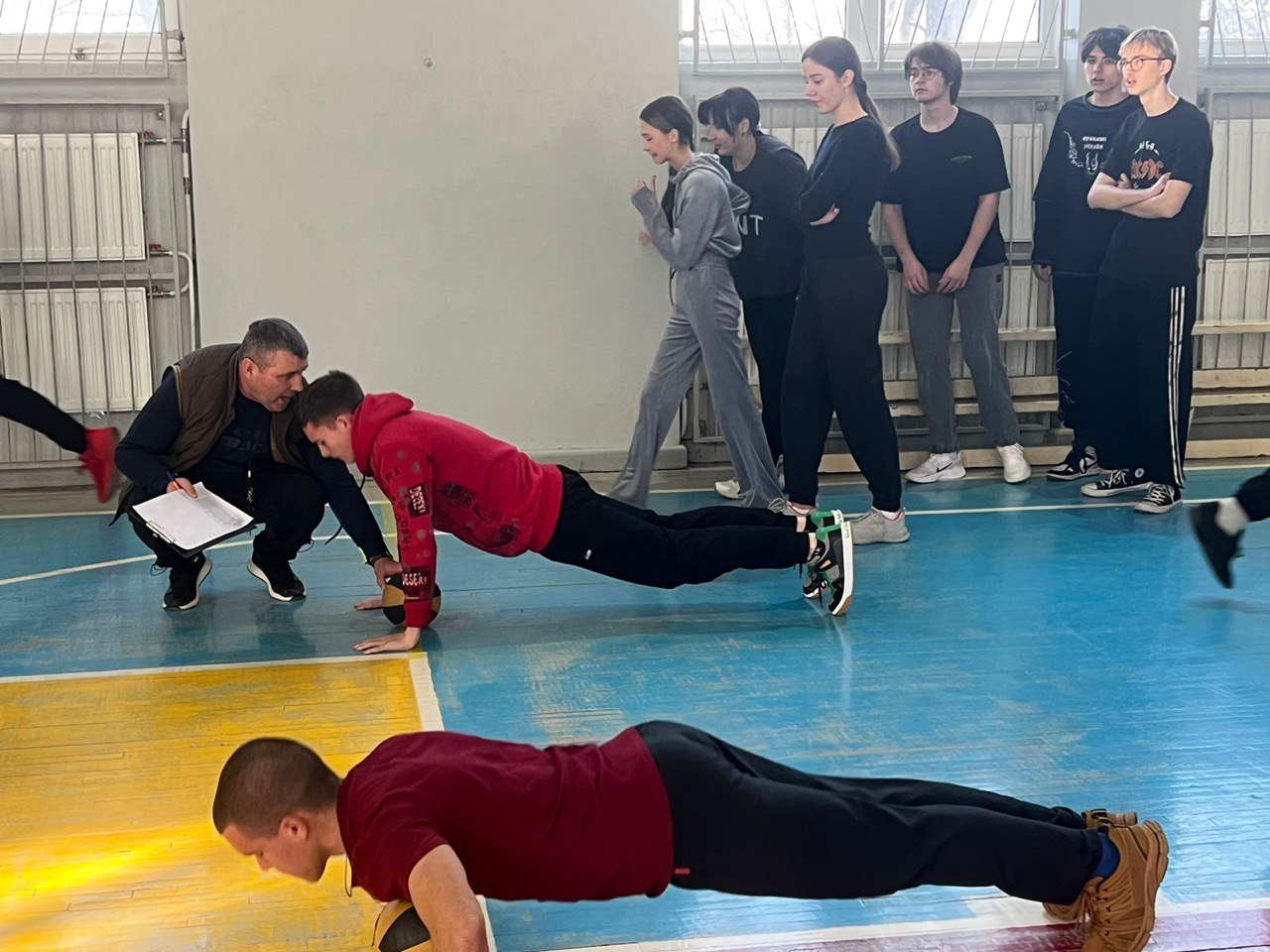 photo_5366442421401019321_y