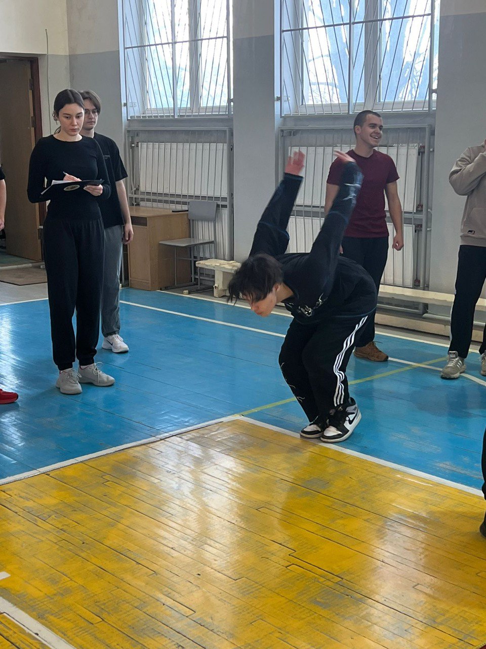 photo_5366442421401019324_y