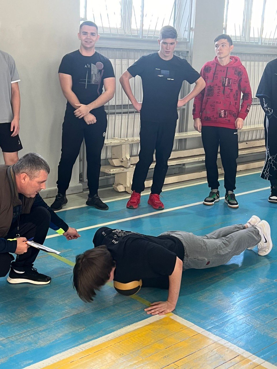 photo_5366442421401019327_y