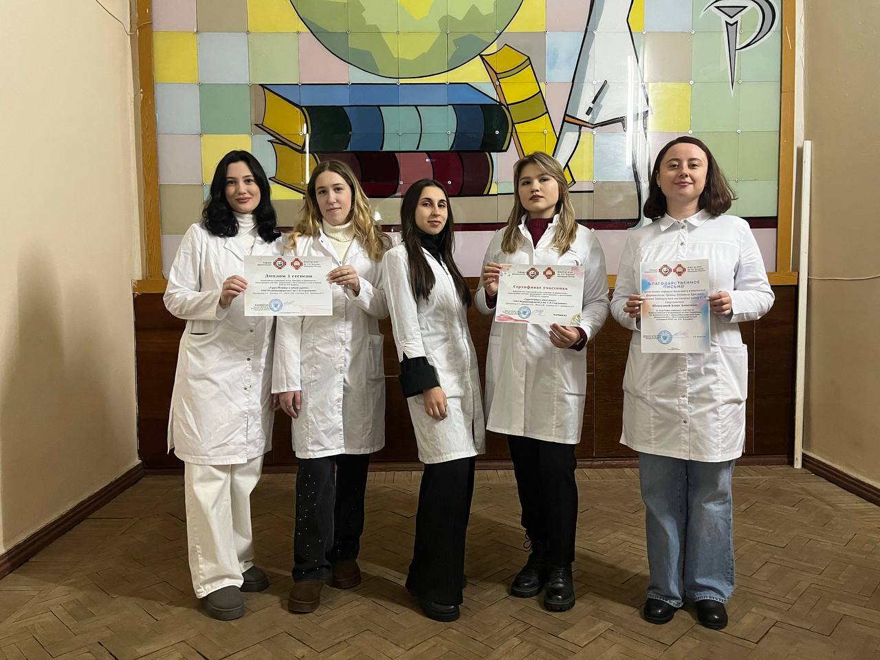 photo_5406670300571101720_y