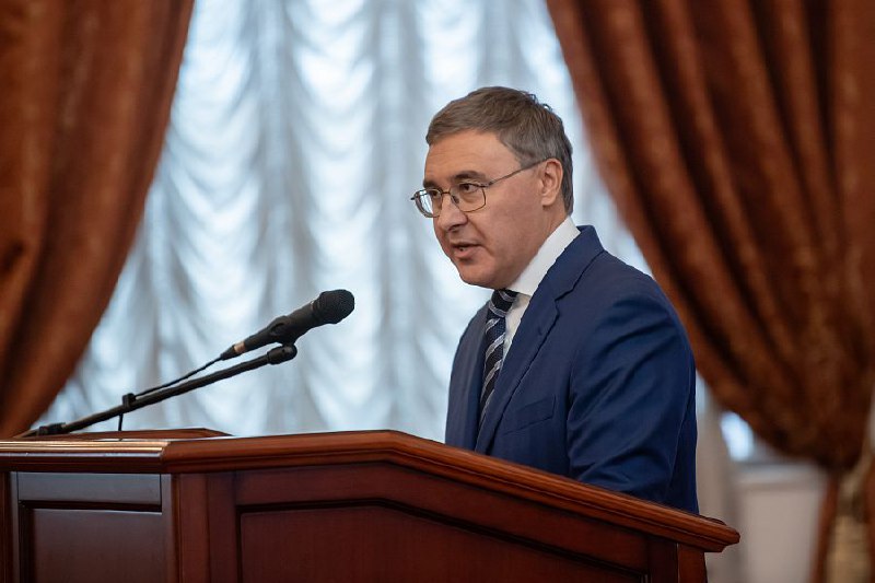 photo_5413538142255967117_x