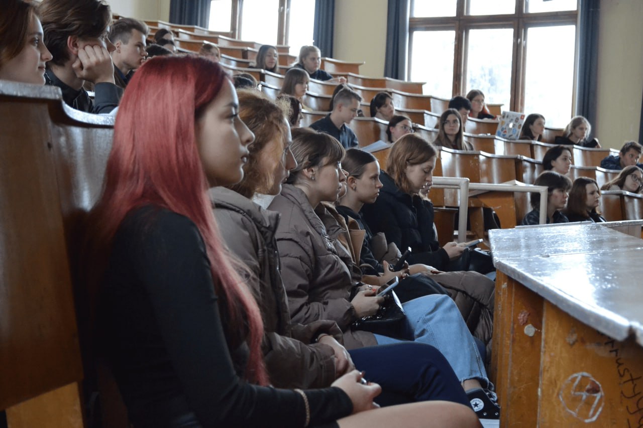 photo_5424873613217096275_y